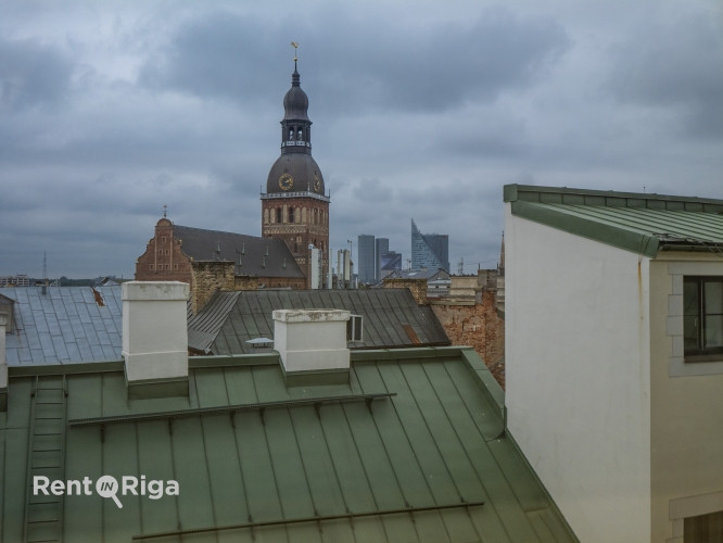 Viena no visskaistākajām ēkām Baltijā.  Ēka ietilpst Ģilžu kompleksā.  Lielās ģildes Rīga - foto 9