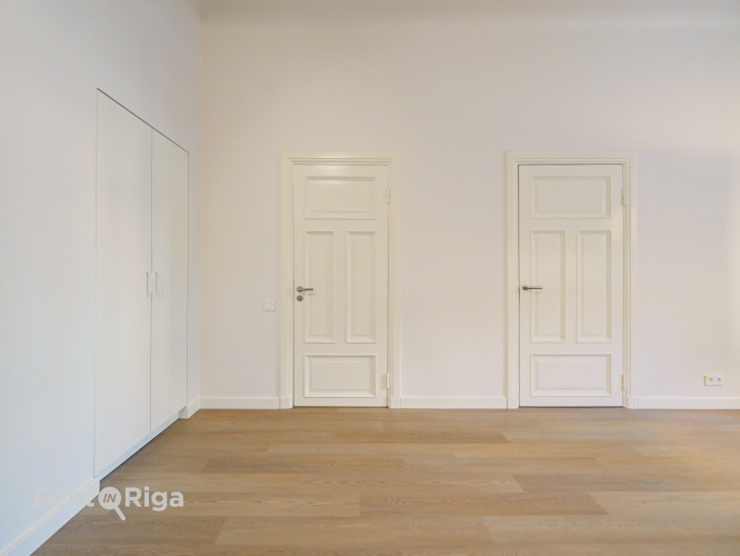 Elegants 3 istabu dzīvoklis Rīgas klusajā centrā  Klusā centra sirdī  tikai dažu soļu Rīga - foto 6