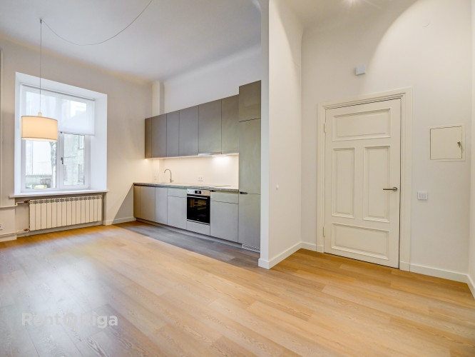 Elegants 3 istabu dzīvoklis Rīgas klusajā centrā  Klusā centra sirdī  tikai dažu soļu Rīga - foto 1