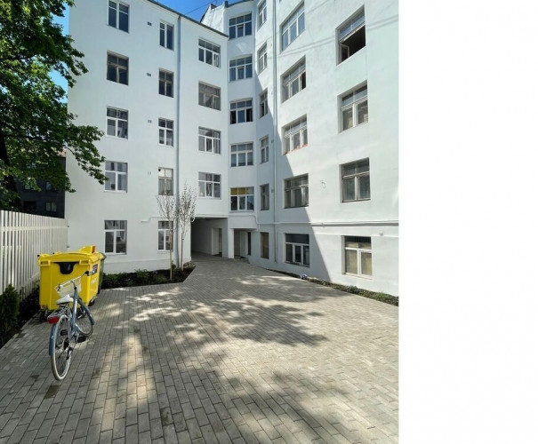 Studio dzīvoklis Rīgas centrā ar zemiem komunālajiem maksājumiem.  Tiek izīrēts studio tipa Rīga - foto 8