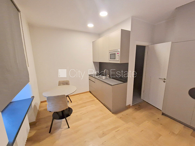 Pagalma ēka, renovēta māja, slēgts pagalms, ieeja no ielas un pagalma, ir lifts, kāpņu telpa Rīga - foto 7