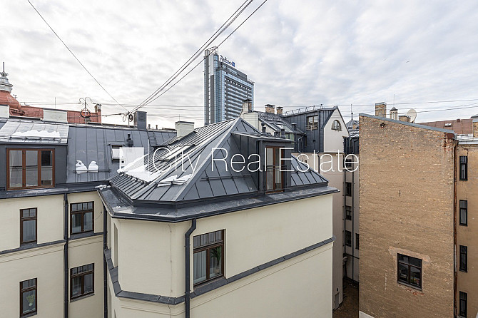 Pagalma ēka, renovēta māja, slēgts pagalms, ieeja no ielas un pagalma, ir lifts, kāpņu telpa Rīga - foto 8