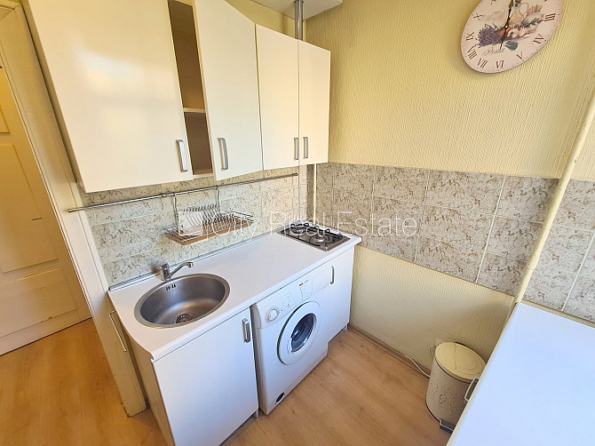 Pagalma māja, renovēta māja, slēgts pagalms, ieeja no ielas, kāpņu telpa pēc kosmētiskā Rīga - foto 7