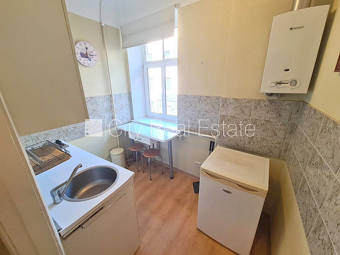 Pagalma māja, renovēta māja, slēgts pagalms, ieeja no ielas, kāpņu telpa pēc kosmētiskā Rīga - foto 6