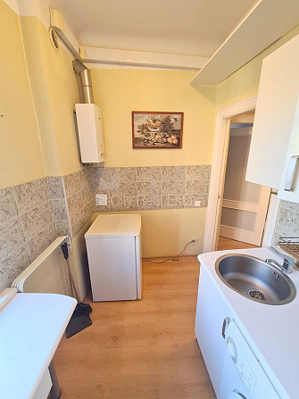 Pagalma māja, renovēta māja, slēgts pagalms, ieeja no ielas, kāpņu telpa pēc kosmētiskā Rīga - foto 10