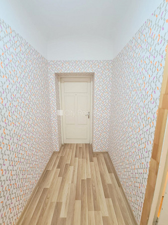Pagalma māja, renovēta māja, slēgts pagalms, ieeja no ielas, kāpņu telpa pēc kosmētiskā Rīga - foto 18