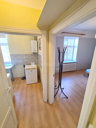 Pagalma māja, renovēta māja, slēgts pagalms, ieeja no ielas, kāpņu telpa pēc kosmētiskā Rīga - foto 14