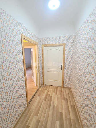 Pagalma māja, renovēta māja, slēgts pagalms, ieeja no ielas, kāpņu telpa pēc kosmētiskā Rīga - foto 17