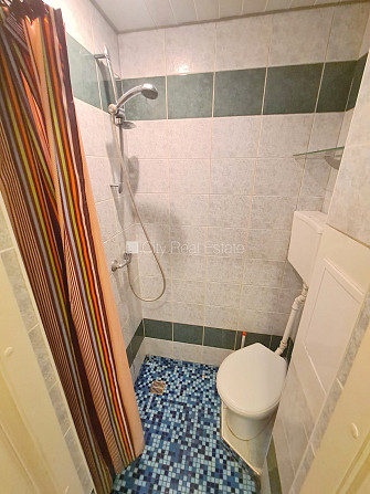 Pagalma māja, renovēta māja, slēgts pagalms, ieeja no ielas, kāpņu telpa pēc kosmētiskā Rīga - foto 15