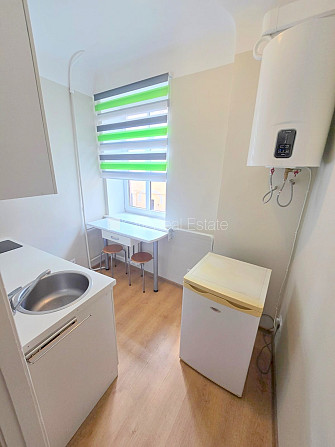 Pagalma māja, renovēta māja, slēgts pagalms, ieeja no ielas, kāpņu telpa pēc kosmētiskā Rīga - foto 14