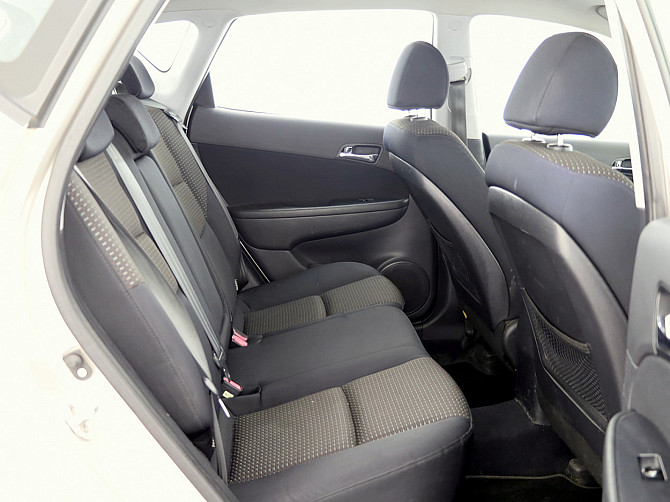 Hyundai i30 Elegance 1.6 90kW Tallina - foto 7