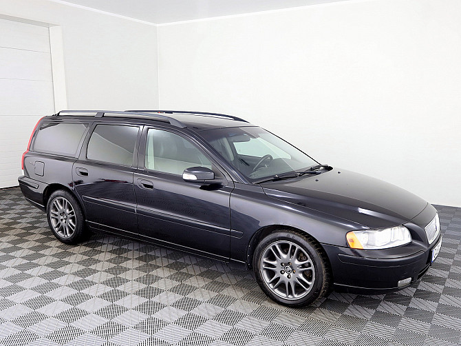 Volvo V70 Summum Facelift ATM 2.4 D5 136kW Tallina - foto 1