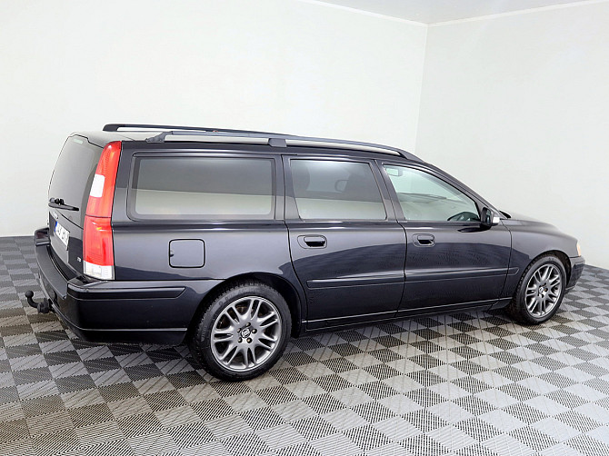Volvo V70 Summum Facelift ATM 2.4 D5 136kW Tallina - foto 3