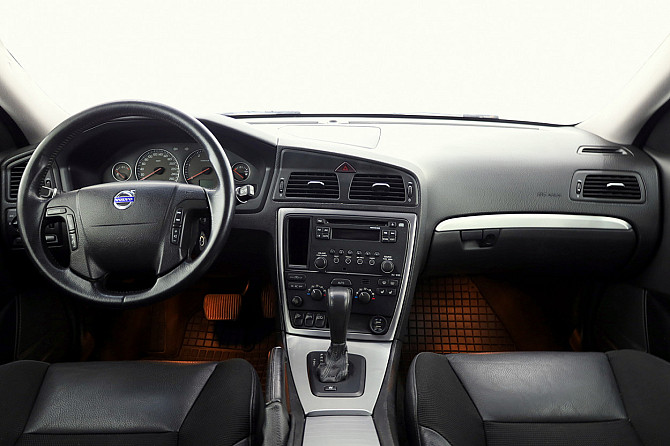 Volvo V70 Summum Facelift ATM 2.4 D5 136kW Tallina - foto 5