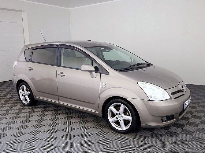 Toyota Corolla Verso Linea Sol 2.2 D-CAT 130kW Таллин - изображение 1