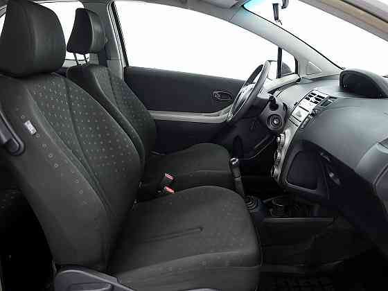 Toyota Yaris Linea Sol A-C 1.3 64kW Tallina