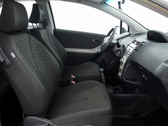 Toyota Yaris Linea Sol A-C 1.3 64kW Tallina - foto 6