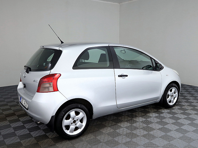 Toyota Yaris Linea Sol A-C 1.3 64kW Tallina - foto 3
