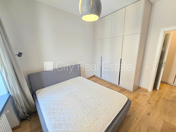Pagalma ēka, renovēta māja, slēgts pagalms, ieeja no pagalma, ir lifts, kāpņu telpa pēc Rīga - foto 16