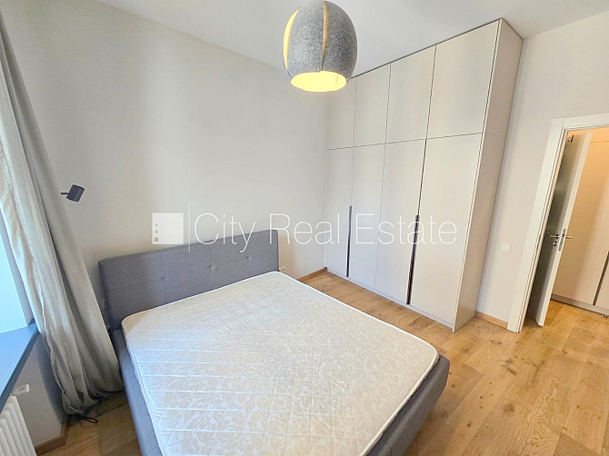 Pagalma ēka, renovēta māja, slēgts pagalms, ieeja no pagalma, ir lifts, kāpņu telpa pēc Rīga - foto 18