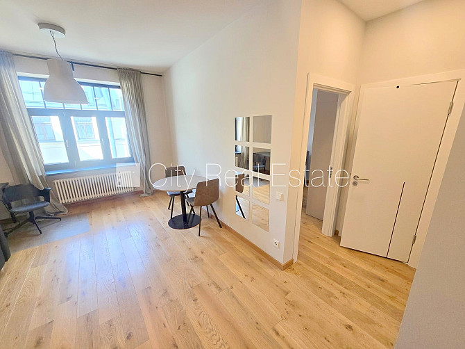 Pagalma ēka, renovēta māja, slēgts pagalms, ieeja no pagalma, ir lifts, kāpņu telpa pēc Rīga - foto 14