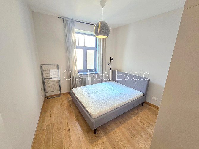 Pagalma ēka, renovēta māja, slēgts pagalms, ieeja no pagalma, ir lifts, kāpņu telpa pēc Rīga - foto 17