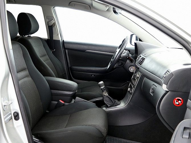 Toyota Avensis Linea Sol Facelift 2.2 D-CAT 130kW Tallina - foto 6