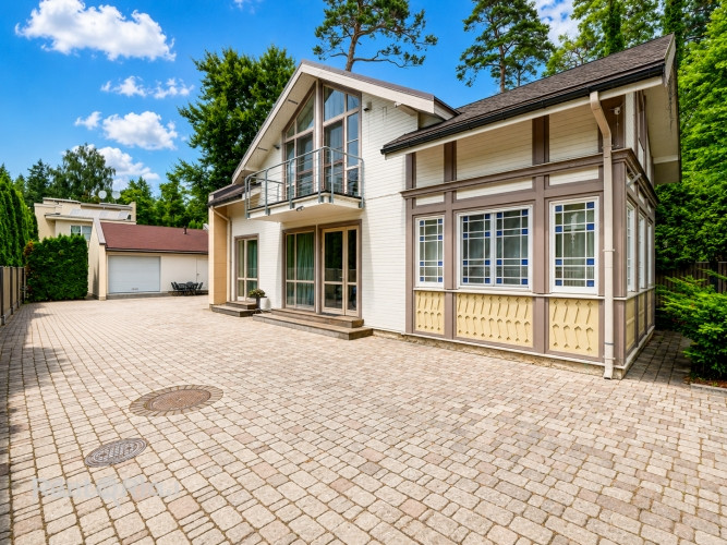Tiek pārdota ekskluzīva privātmāja ar atsevišķu viesu māju Dzintaros Piedāvājumā unikāls Jūrmala - foto 6