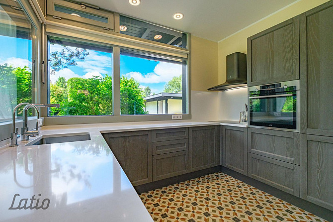 Izīrē elegantu un pilnībā mēbelētu māju Piņķos
Mājīga, energoefektīva un premium Rīgas rajons - foto 3