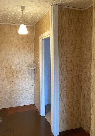 Pārdod 2 istabu dzīvokli Dārzciemā, 5. stāvā, logi vērsti gan uz saulaino dienvidu pusi, gan Rīga - foto 4