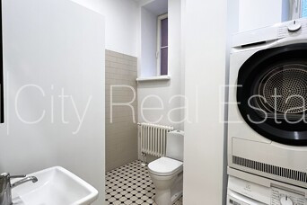Restaurēta māja, iežogota teritorija, slēgta teritorija, apsargāta teritorija, objektu Rīga - foto 7