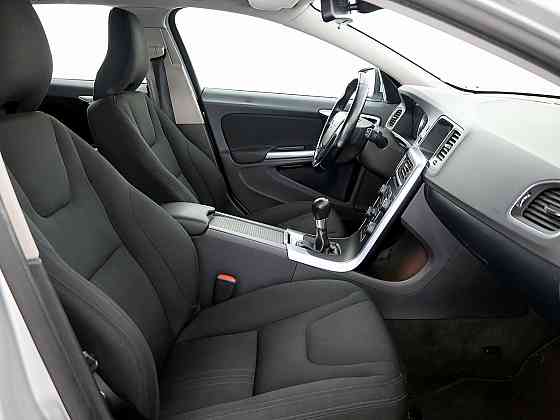 Volvo V60 Momentum 1.6 D4 84kW Tallina