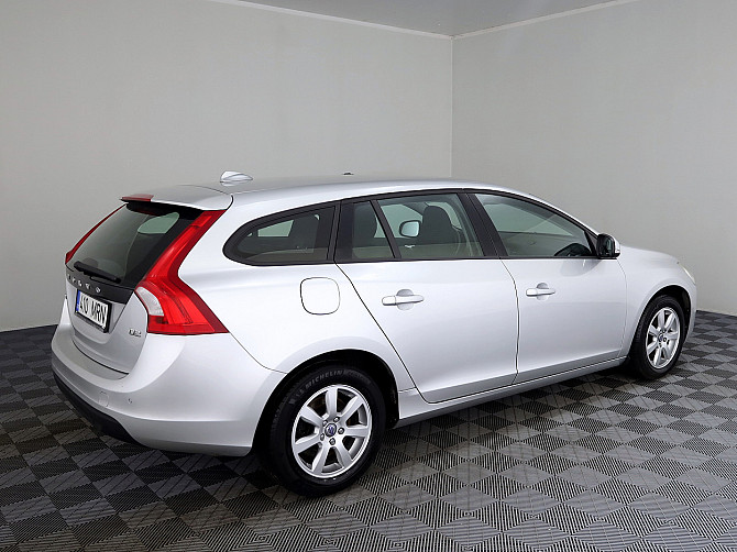 Volvo V60 Momentum 1.6 D4 84kW Tallina - foto 3