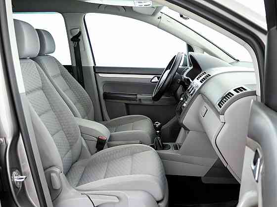 Volkswagen Touran Comfortline Facelift 1.9 TDI 77kW Tallina