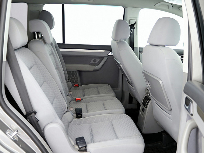 Volkswagen Touran Comfortline Facelift 1.9 TDI 77kW Tallina - foto 7