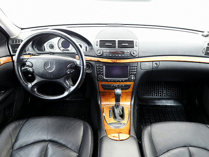 Mercedes-Benz E 320 Avantgarde Facelift ATM 3.0 CDI 165kW Tallina - foto 5