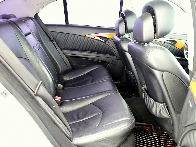 Mercedes-Benz E 320 Avantgarde Facelift ATM 3.0 CDI 165kW Tallina - foto 7