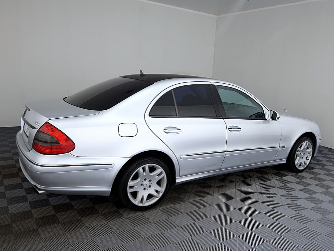 Mercedes-Benz E 320 Avantgarde Facelift ATM 3.0 CDI 165kW Tallina - foto 3