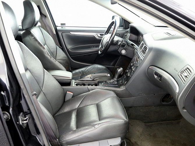 Volvo V70 Summum ATM 2.4 D5 120kW Tallina - foto 6