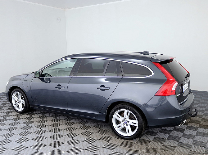Volvo V60 Summum Hybrid Facelift ATM 2.4 162kW Tallina - foto 4