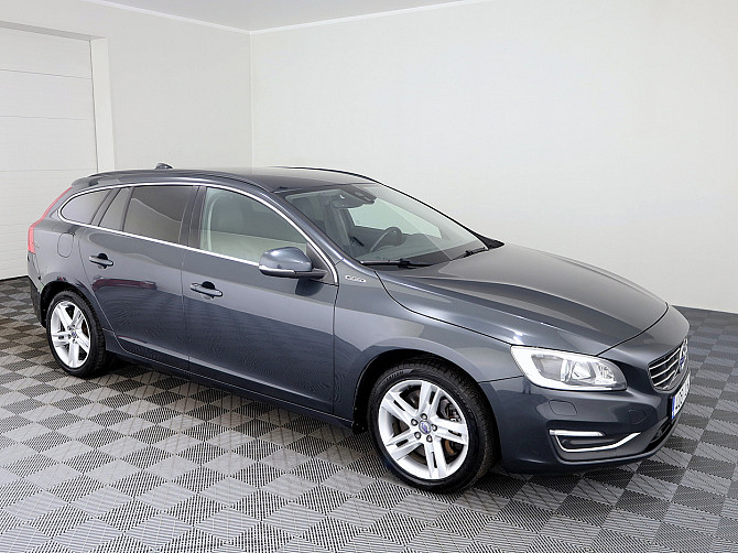 Volvo V60 Summum Hybrid Facelift ATM 2.4 162kW Tallina - foto 1