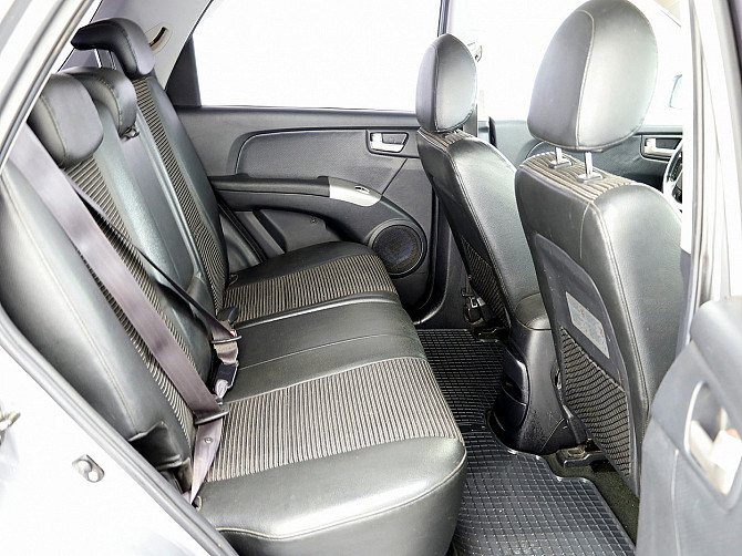 Kia Sportage Luxury 4x4 2.0 104kW Tallina - foto 7