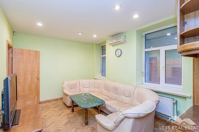 Lieliska investīciju iespēja Rīgas sirdī – 132.3 m² biroja telpas par īpaši pievilcīgu cenu! Tiek... Rīga - foto 2