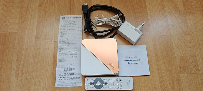 Продаю приставку Android tv. б/у с 2025 года.Память 4gb b 32 gb. На фото всё видно. Рига - изображение 1