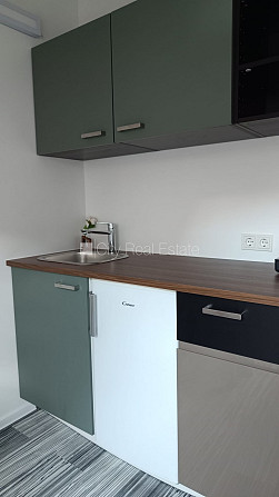Pagalma ēka, restaurēta māja, mansards, kāpņu telpa pēc kapitālā remonta, studio tipa, Rīga - foto 7