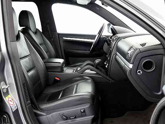Porsche Cayenne Platinum Facelift ATM 3.0 TDI 176kW Таллин