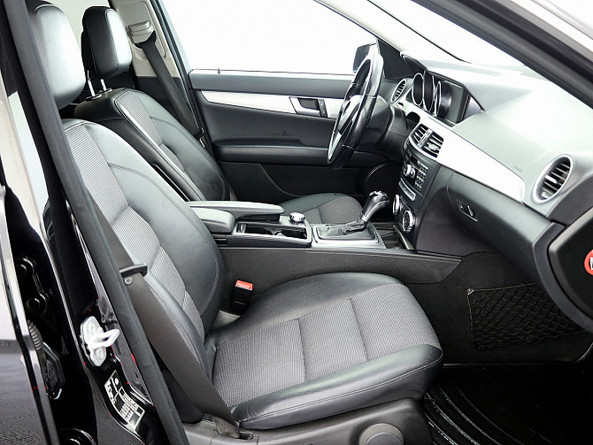 Mercedes-Benz C 220 Avantgarde Facelift ATM 2.1 CDI 125kW Tallina - foto 6