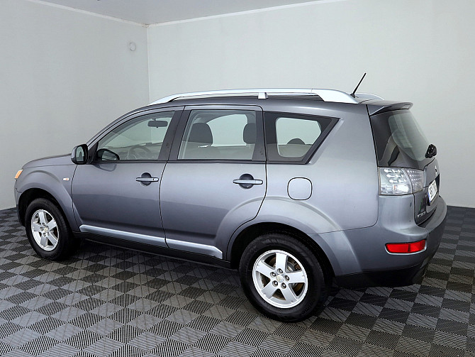 Mitsubishi Outlander Comfort 4x4 2.0 Di-D 103kW Таллин - изображение 4