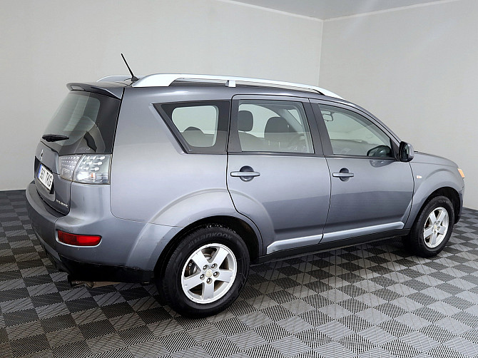 Mitsubishi Outlander Comfort 4x4 2.0 Di-D 103kW Таллин - изображение 3