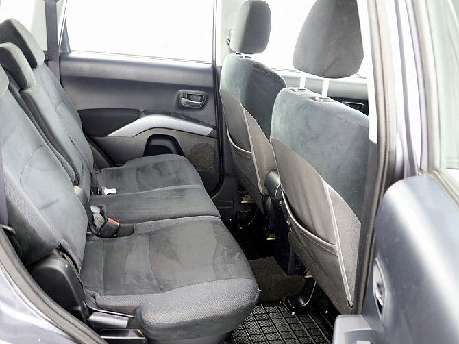 Mitsubishi Outlander Comfort 4x4 2.0 Di-D 103kW Таллин - изображение 7